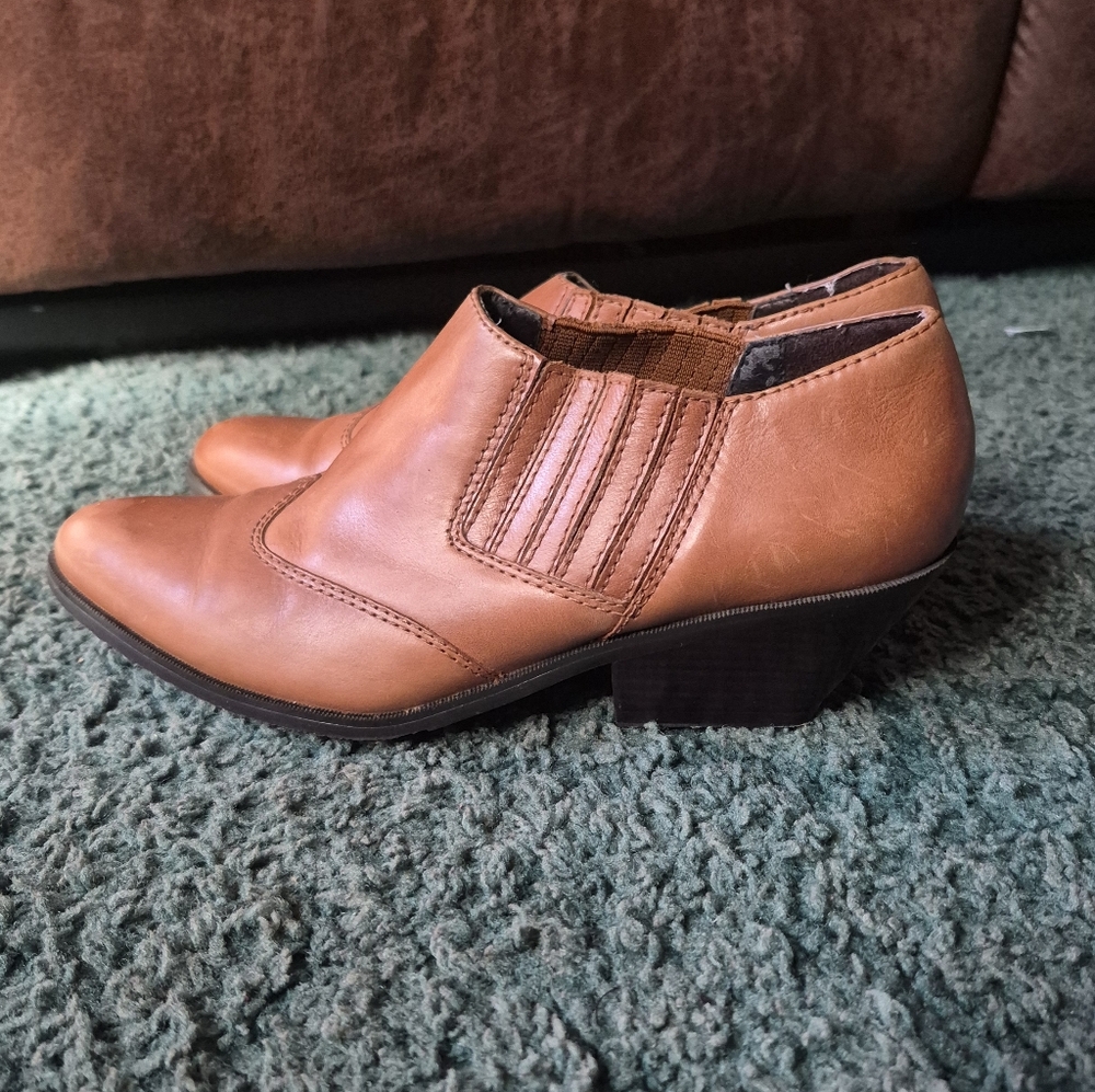 Reba Women's Tan Leather Galoon Ankle Boots 6.5M